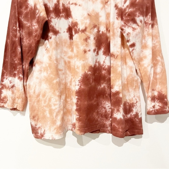 We The Free Free People Be Free Tie Dye Tee Long Sleeve Crew Neck Red/Cabernet - Picture 9 of 11
